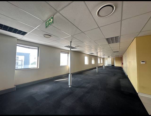 432M² OFFICE TO LET IN ECO PARK ESTATE